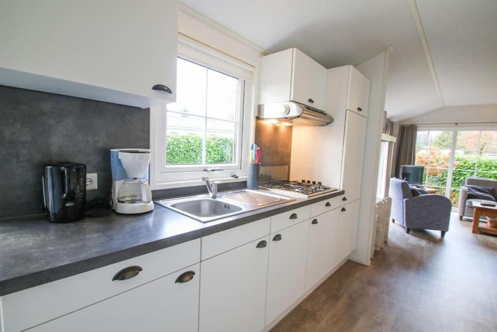 Luxe Vrijstaande Chalet Epe Buitenkant foto